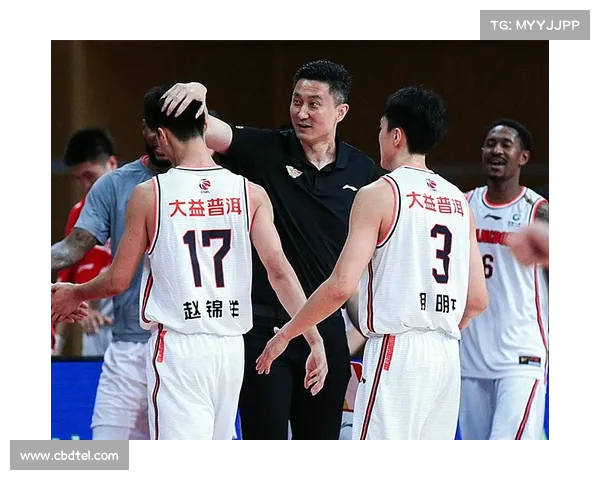 中国男篮险胜5分球迷热情助威 赵睿期待年轻球员担当主力 中国男篮险胜5分球迷热情助威 赵睿期待年轻球员担当主力